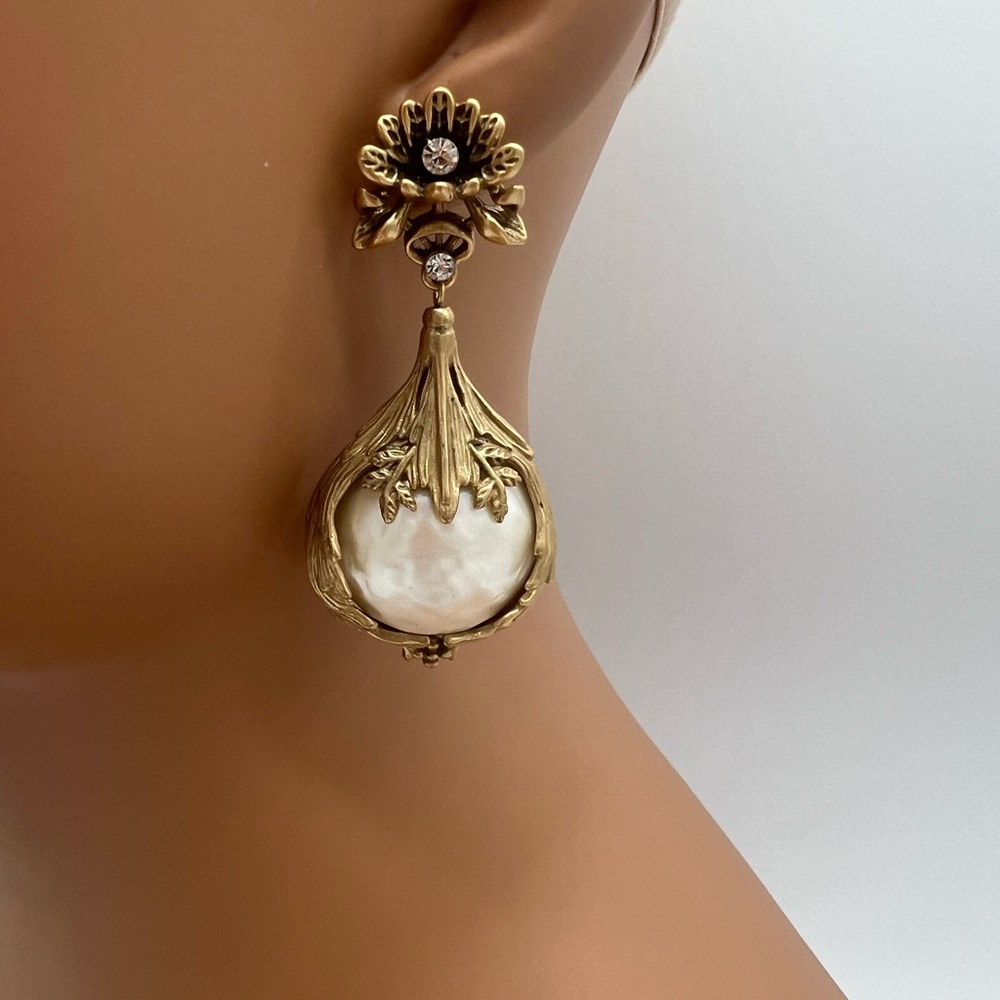 ANTIQUE STYLE PEARL DROP EARRINGS - Picture 4 of 5
